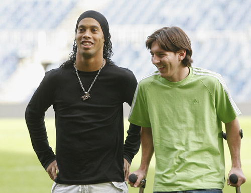 懂球帝12周年120大瞬间1／8决赛：重磅来袭，谁将通往八强？（懂球帝12周年120大瞬间1／8决战打响：谁能挺进八强？）