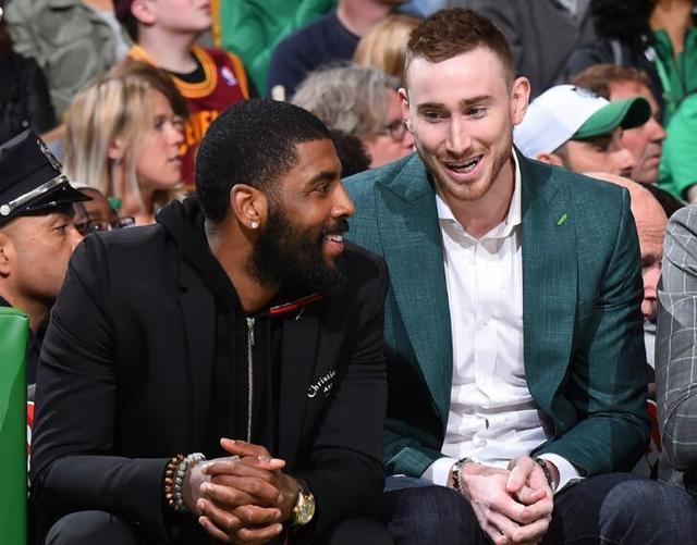 中超官方发2025赛季前四排名走势图：榜首共12次易主（中超官方公布2025赛季前四走势：榜首位置12次更替）