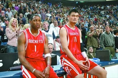 塞尔塔打入第二球后，伯纳乌球场响起嘘声和口哨声（塞尔塔再度破门，伯纳乌嘘声与口哨四起）