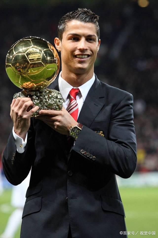 世界波，西乙阿尔瓦塞特球员莫尔西略打进一个超远距离进球（西乙阿尔瓦塞特球员莫尔西略轰入超远距离世界波）