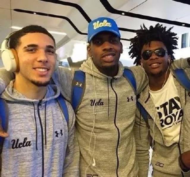 官方：尼科战皇家奥维耶多的一条龙破门当选西甲11月最佳进球（官方：尼科对阵皇家奥维耶多的长途奔袭破门获评西甲11月最佳进球）