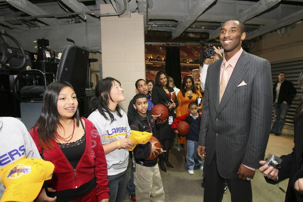 冲超福将，和晓强三年内先后帮助西海岸、英博、铜梁龙冲超（三年连助西海岸、英博、铜梁龙升超，和晓强堪称冲超福将）