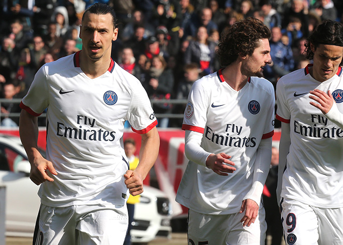 换我上赛季就早早下课了（搁上赛季，我怕是早被解职了）