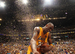 日职乙战报：山田元气一夫当关，秋田蓝闪电0-0仙台七夕（日乙战报：山田元气铁壁镇守，秋田蓝闪电与仙台七夕互交白卷）